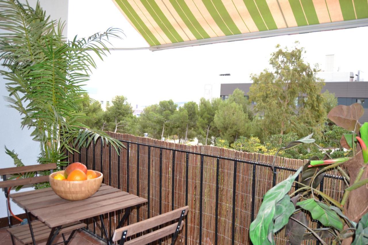 Santa Rosa, Balcon De Barcelona Lägenhet Esplugues de Llobregat Exteriör bild